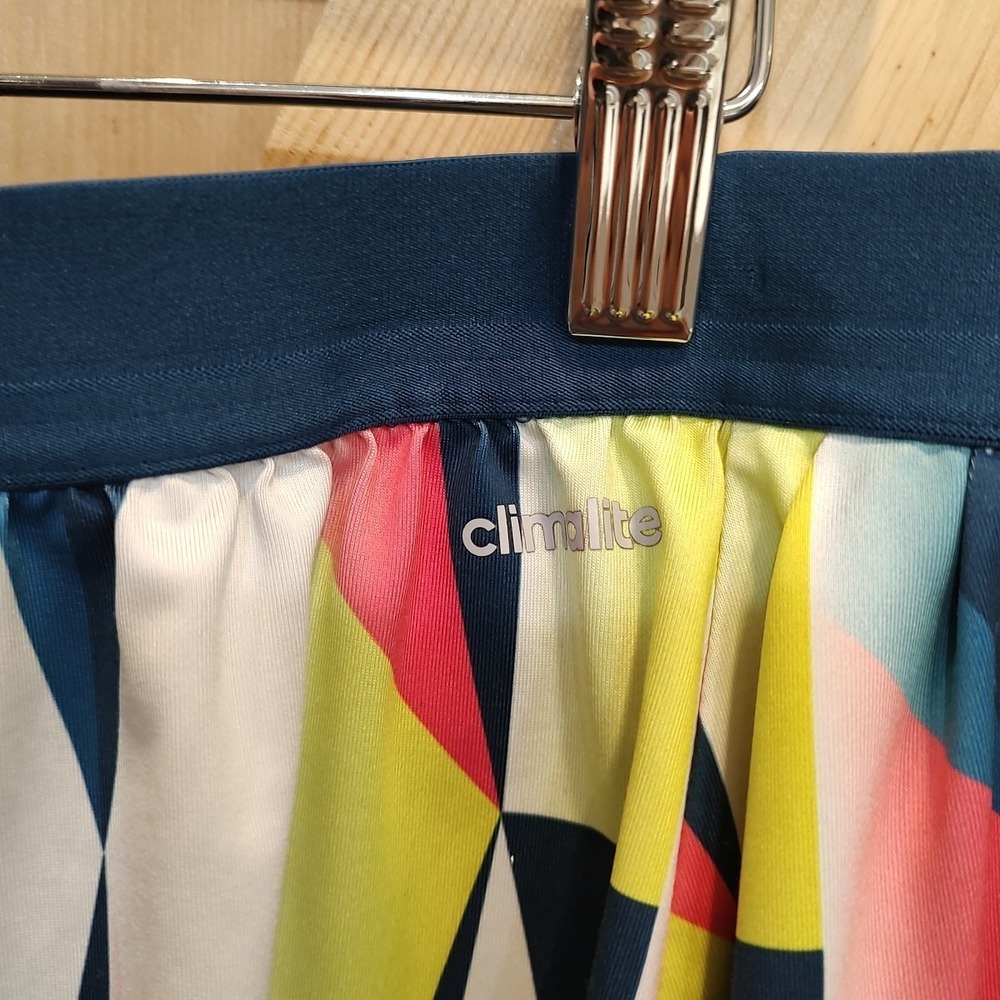 Adidas tennis skort women Medium pleated geo print golf gym tennis prep Athletic - Picture 4 of 8